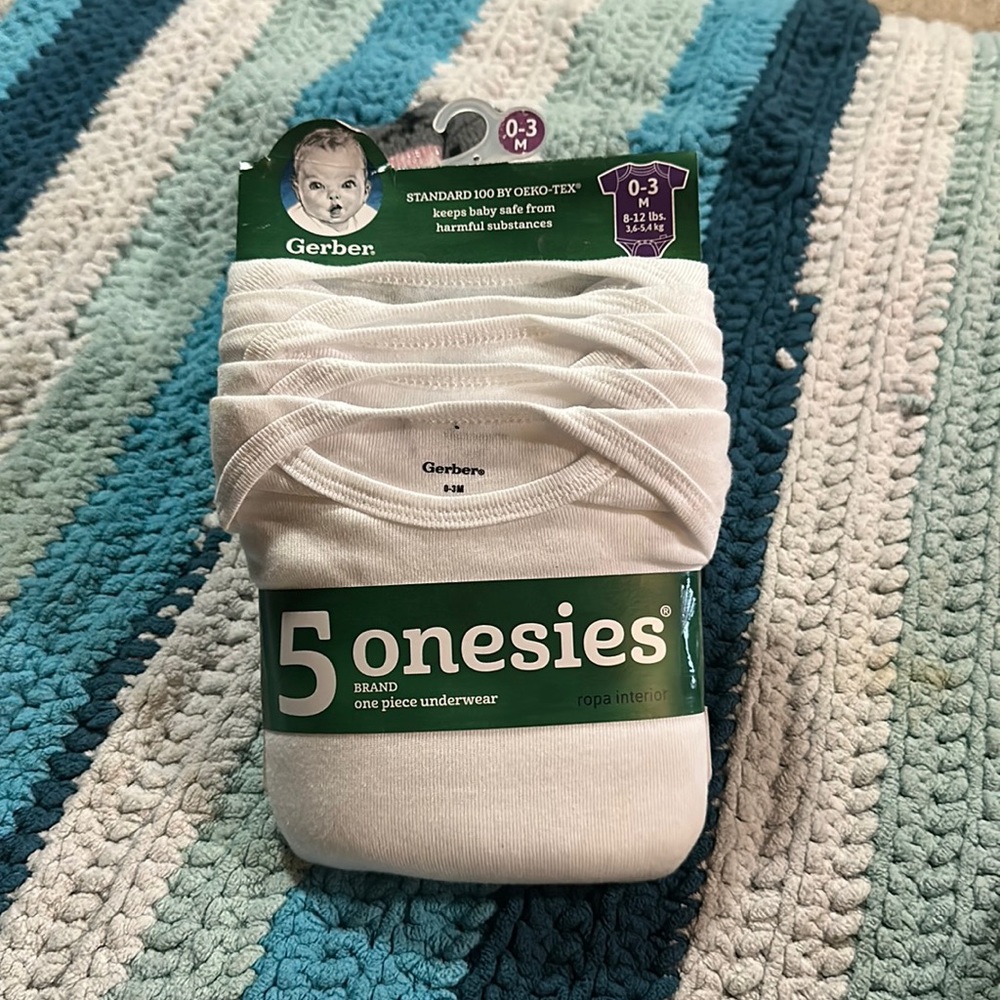 5 pack 0-3 months white Gerber onesies